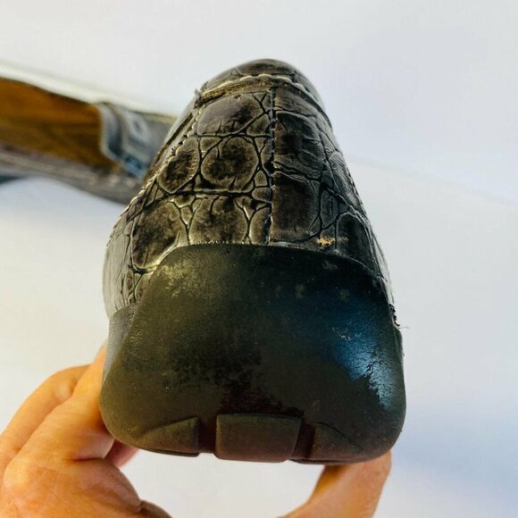 Croco Patent Leather Loafers - Picture 6 of 11